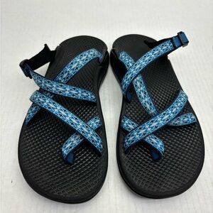 Chaco Blue Strappy Outdoor Sandals, wos sz 6, box 9